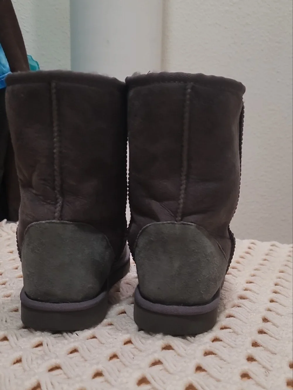 Cozy Plush-Lined Short Winter Boots - Gray